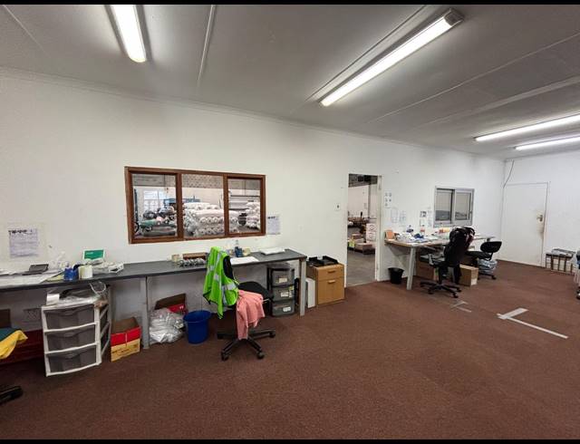 1,171M² FACTORY TO LET IN MAITLAND